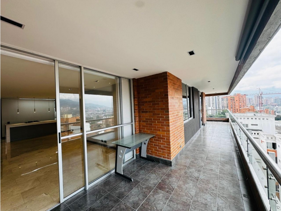 Apartamento en venta en El Poblado, Medellín 4