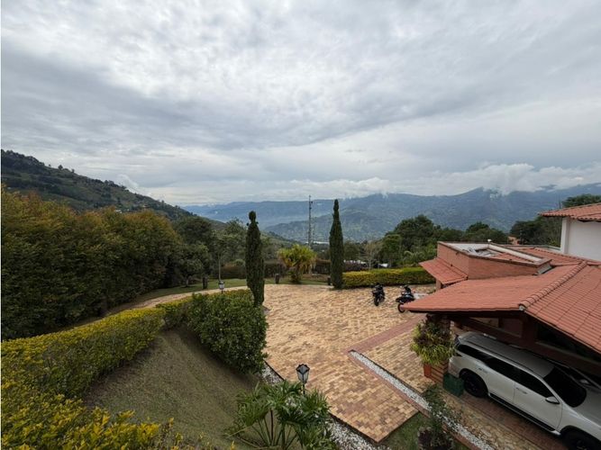 Casa de 3 alcobas en arriendo en La Navarra, Bello, 700 m² · foto 5 de 24
