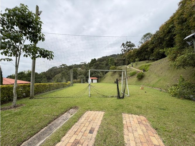 Casa de 3 alcobas en arriendo en La Navarra, Bello, 700 m² · foto 6 de 24