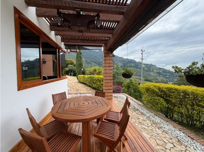 Casa de 3 alcobas en arriendo en La Navarra, Bello, 700 m² · foto 8 de 24