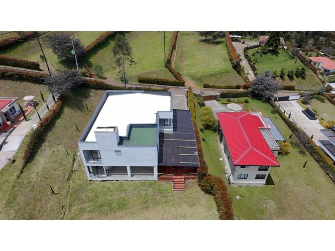 Casa de 5 alcobas en venta en San Antonio, Guarne · foto 4 de 24
