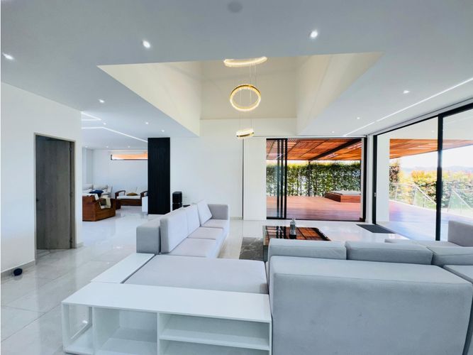 Casa de 5 alcobas en venta en San Antonio, Guarne · foto 9 de 24