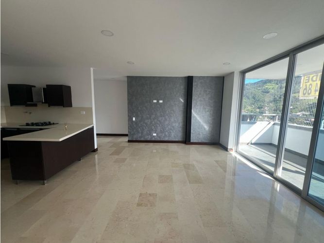 Apartamento de 3 alcobas en venta en Holanda, Sabaneta, 121 m² · foto 3 de 24