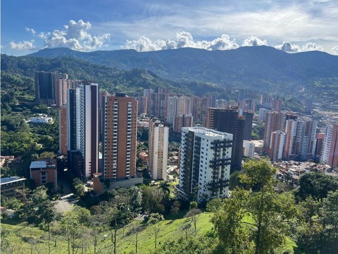 Apartamento de 3 alcobas en venta en Holanda, Sabaneta, 121 m² · foto 6 de 24