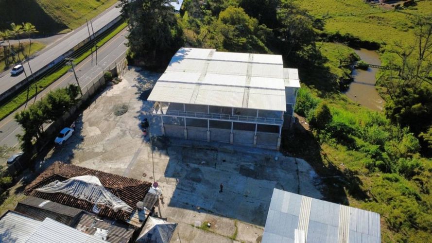 Bodega en arriendo en Maria Auxiliadora, Marinilla, 1000 m² · foto 2 de 3
