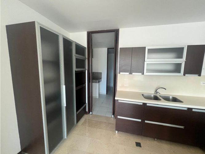 Apartamento de 3 alcobas en venta en Holanda, Sabaneta, 121 m² · foto 10 de 24