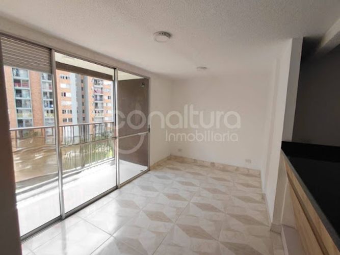 Apartamento en venta en Zona Rural, Itagüí · foto 6 de 18