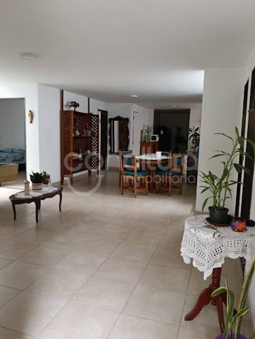 Casa de 4 alcobas en venta en Laureles, Medellín, 250 m² · foto 3 de 12