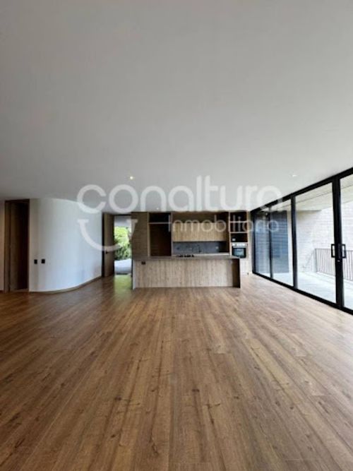 Apartamento de 3 alcobas en arriendo en Vizcaya, Medellín, 171 m² · foto 3 de 11