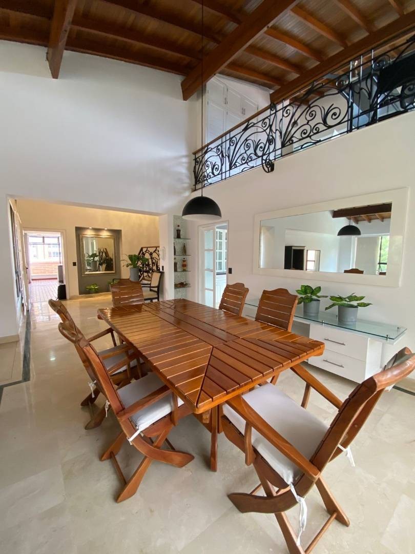 Apartamento en arriendo en Los Naranjos, Medellín · foto 5 de 24