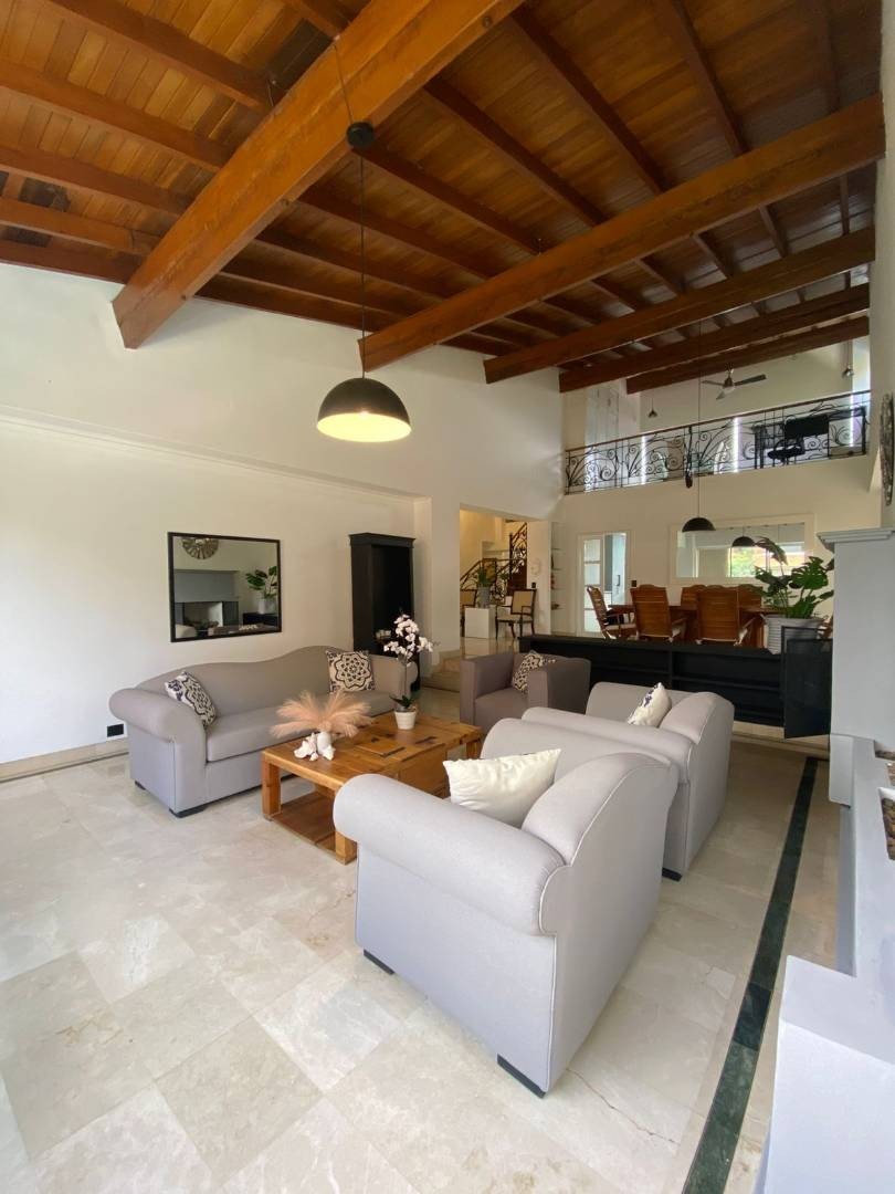 Apartamento en arriendo en Los Naranjos, Medellín · foto 7 de 24