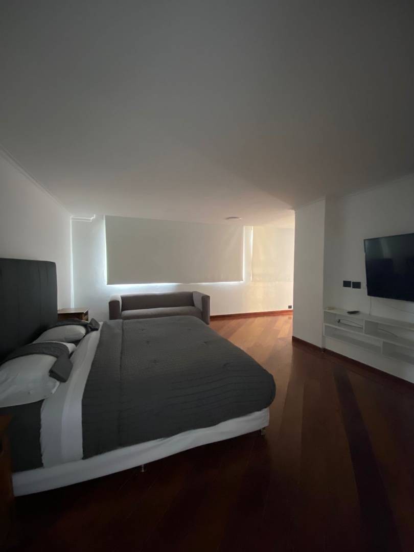 Apartamento en arriendo en Los Naranjos, Medellín · foto 9 de 24