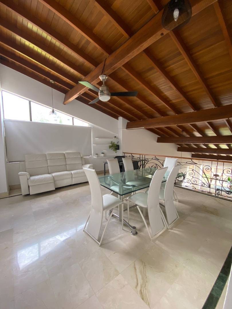 Apartamento en arriendo en Los Naranjos, Medellín · foto 22 de 24
