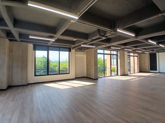 Oficina en arriendo en Galicia, Pereira, 192 m² · foto 2 de 16