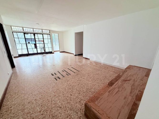 Local en arriendo en Santa Isabel, Cali, 493 m² · foto 2 de 19