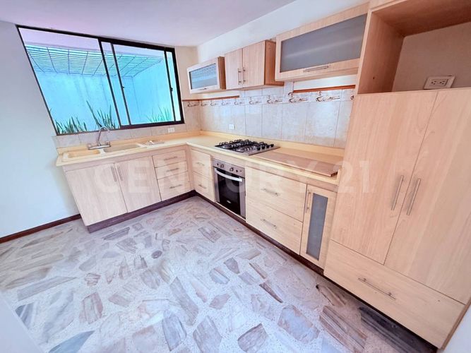 Casa de 3 alcobas en venta en La Flora, Cali, 320 m² · foto 4 de 13