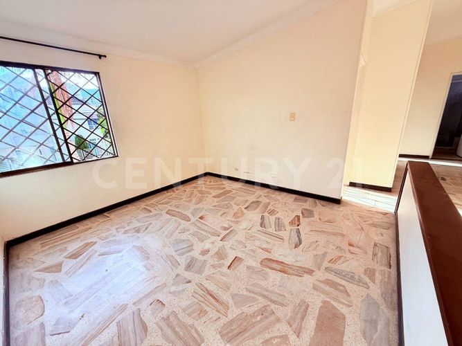 Casa de 3 alcobas en venta en La Flora, Cali, 320 m² · foto 7 de 13