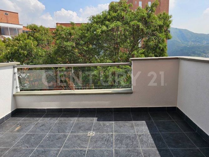 Apartamento de 4 alcobas en venta en Arboledas, Cali, 240 m² · foto 3 de 20