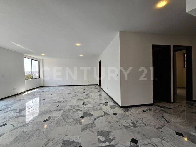 Apartamento de 4 alcobas en venta en Arboledas, Cali, 240 m² · foto 12 de 20