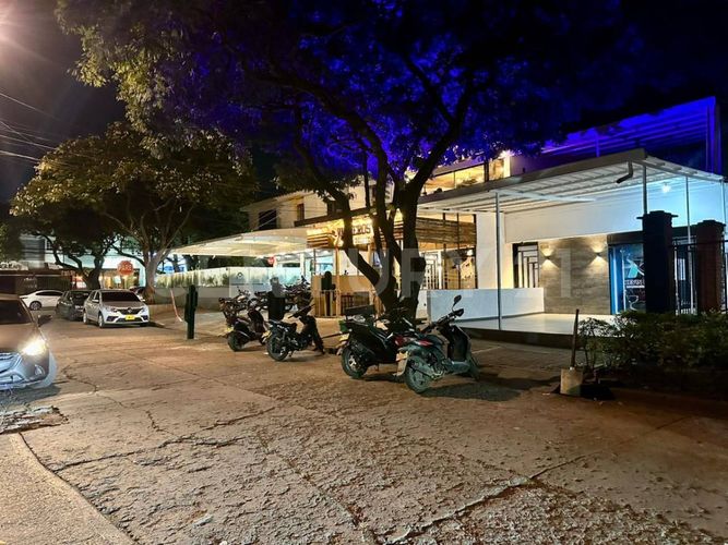 Casa de 4 alcobas en venta en La Flora, Cali, 470 m² · foto 2 de 19