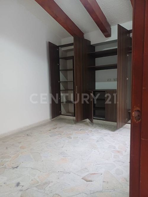 Casa de 5 alcobas en venta en El Limonar, Cali, 220 m² · foto 4 de 22