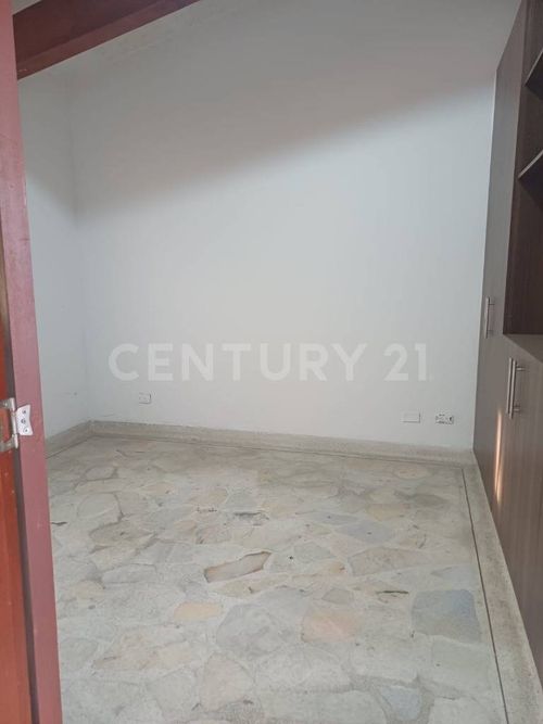 Casa de 5 alcobas en venta en El Limonar, Cali, 220 m² · foto 6 de 22