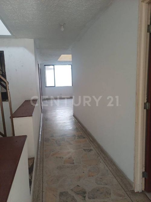 Casa de 5 alcobas en venta en El Limonar, Cali, 220 m² · foto 7 de 22
