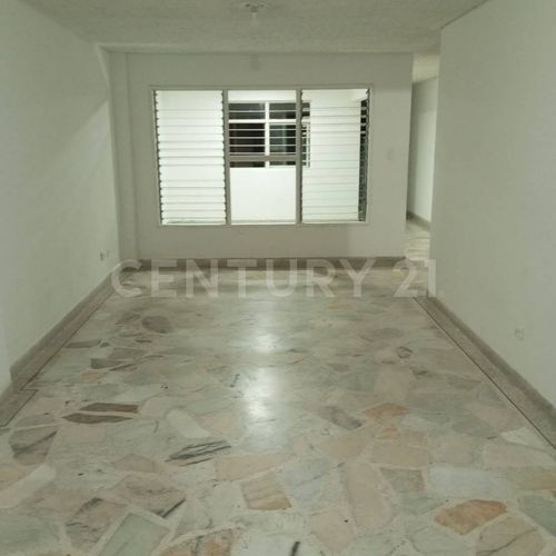 Casa de 5 alcobas en venta en El Limonar, Cali, 220 m² · foto 15 de 22