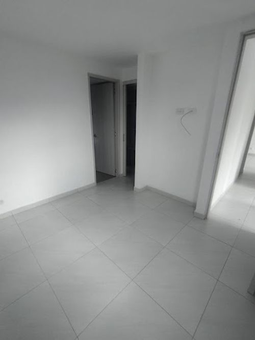 Apartamento de 2 alcobas en venta en San Jose, Sabaneta, 55 m² · foto 3 de 8
