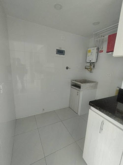Apartamento de 2 alcobas en venta en San Jose, Sabaneta, 55 m² · foto 6 de 8