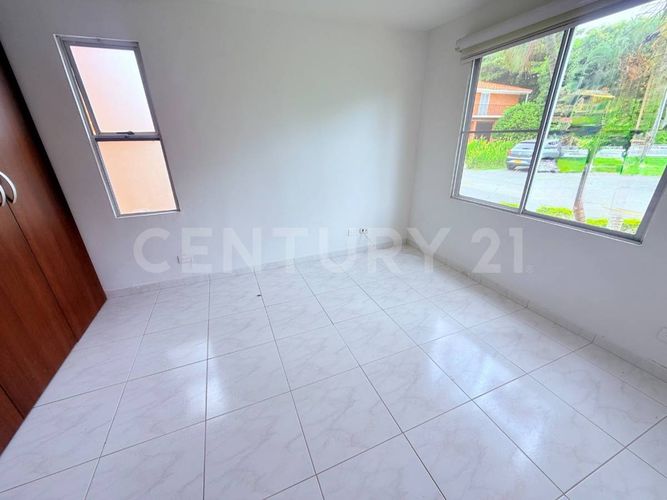 Casa de 5 alcobas en venta en El Castillo, Cali, 250 m² · foto 7 de 22