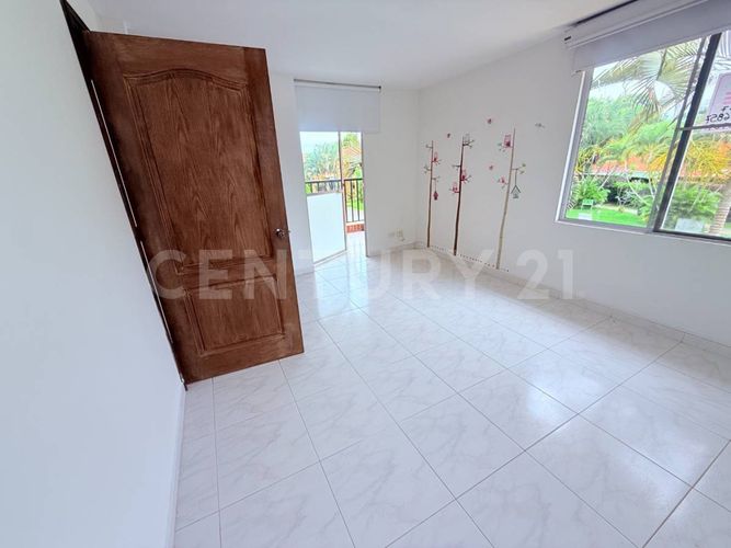 Casa de 5 alcobas en venta en El Castillo, Cali, 250 m² · foto 12 de 22