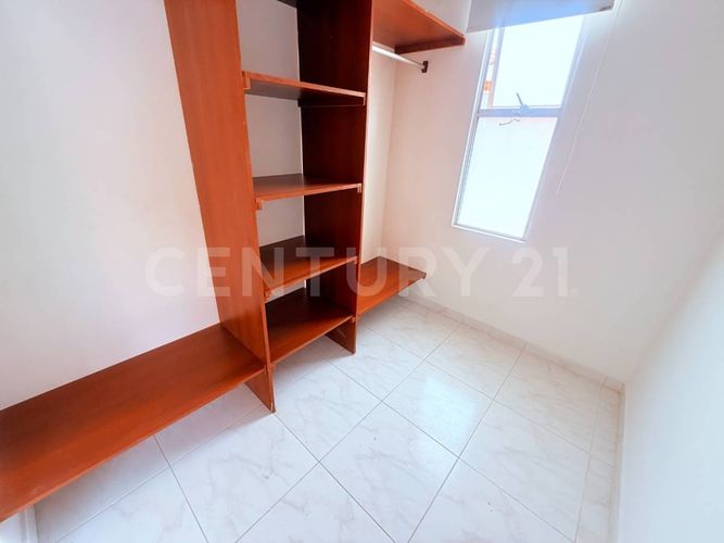 Casa de 5 alcobas en venta en El Castillo, Cali, 250 m² · foto 13 de 22