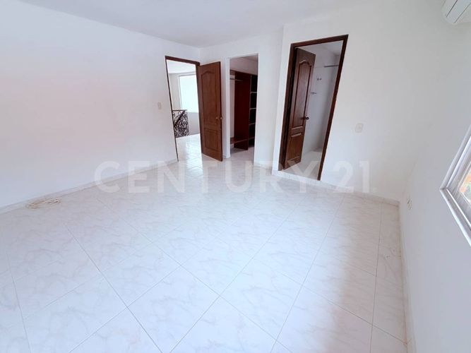Casa de 5 alcobas en venta en El Castillo, Cali, 250 m² · foto 15 de 22