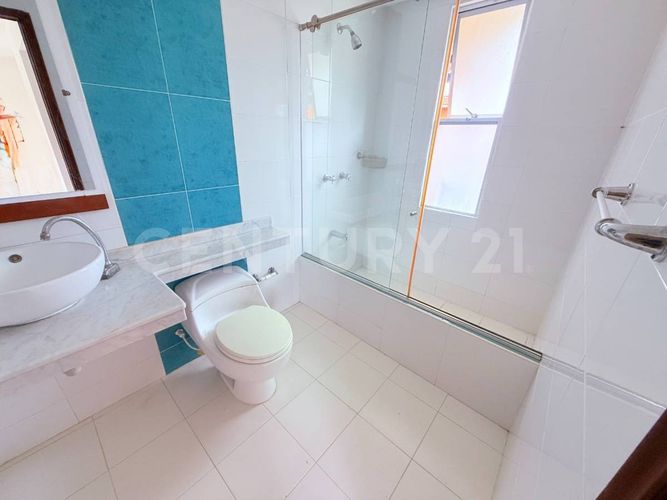 Casa de 5 alcobas en venta en El Castillo, Cali, 250 m² · foto 17 de 22