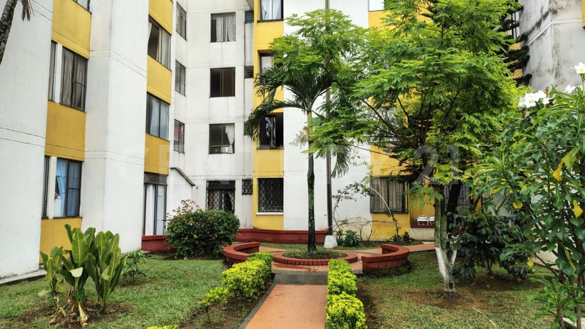Apartamento en venta en La Arboleda, Cali · foto 2 de 17