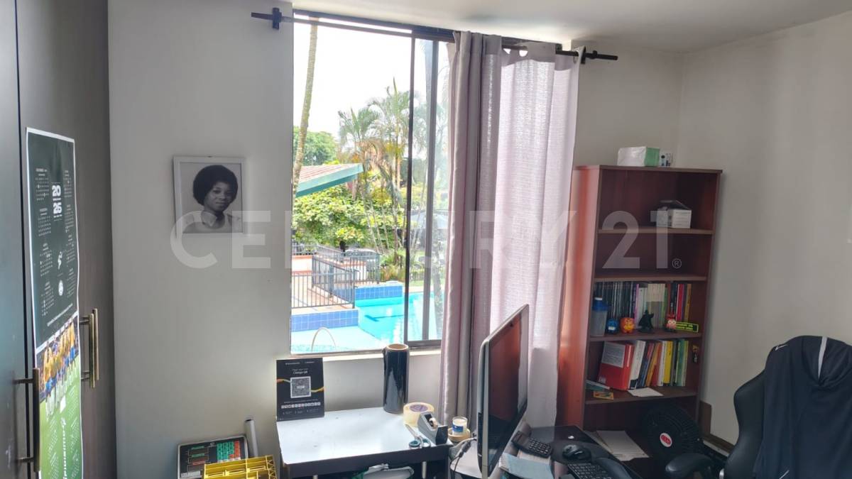 Apartamento en venta en La Arboleda, Cali · foto 5 de 17