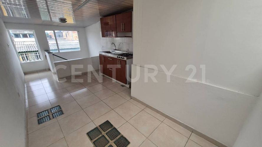 Casa de 4 alcobas en venta en El Tunal, Bogotá, 70 m² · foto 3 de 21