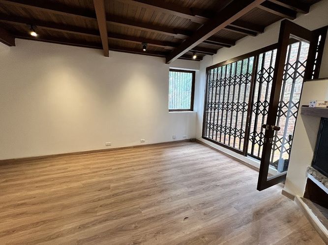 Casa de 2 alcobas en venta en Chicó Alto, Bogotá, 85 m² · foto 3 de 24