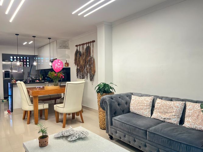 Casa de 2 alcobas en venta en Camino Verde, Envigado, 140 m² · foto 2 de 16