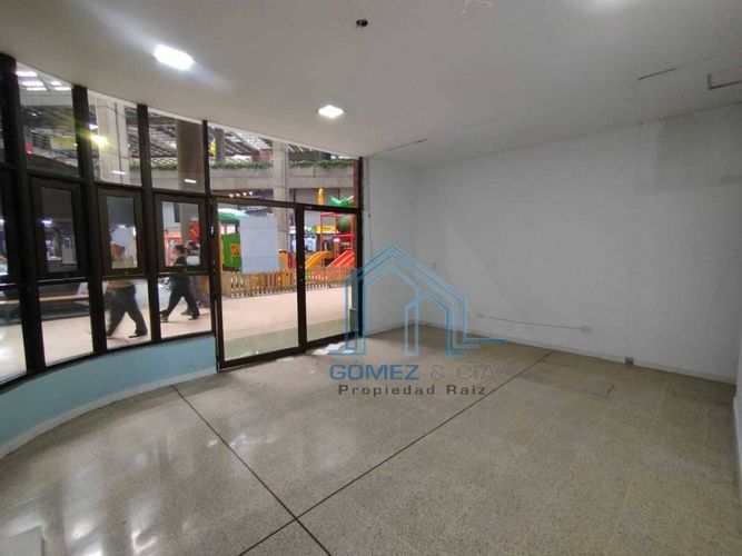 Local en arriendo en El Poblado, Medellín, 20 m² · foto 4 de 10