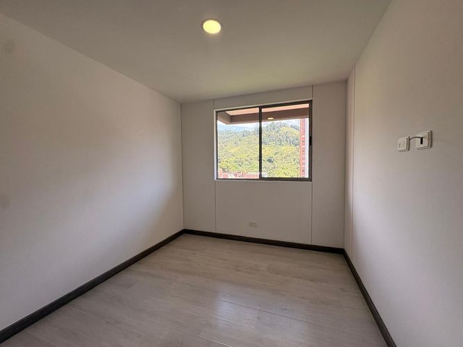 Apartamento de 3 alcobas en venta en San Jose, Sabaneta, 97 m² · foto 12 de 17