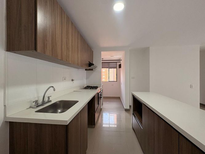 Apartamento de 3 alcobas en venta en San Jose, Sabaneta, 97 m² · foto 7 de 17