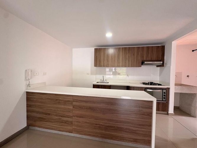 Apartamento de 3 alcobas en venta en San Jose, Sabaneta, 97 m² · foto 4 de 17