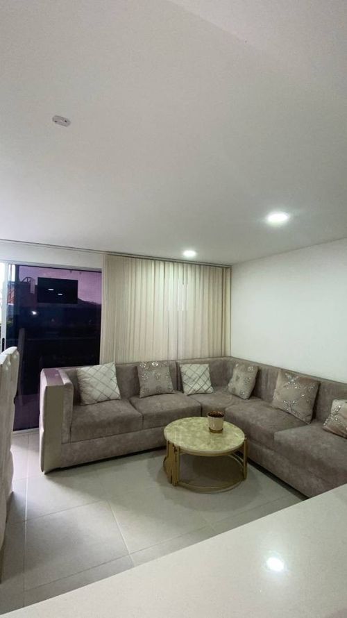 Apartamento de 3 alcobas en venta en Menga, Cali, 85 m² · foto 5 de 19