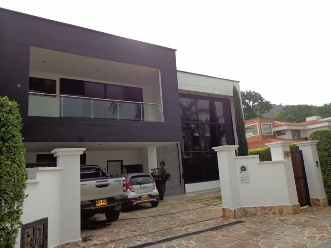 Casa de 6 alcobas en venta en Ruitoque, Piedecuesta, 715 m² · foto 2 de 19