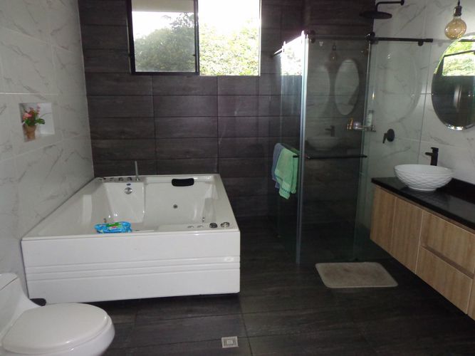 Casa de 6 alcobas en venta en Ruitoque, Piedecuesta, 715 m² · foto 18 de 19