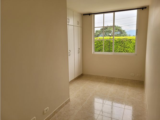Casa de 5 alcobas en venta en Tribunas Corcega, Pereira, 400 m² · foto 12 de 24