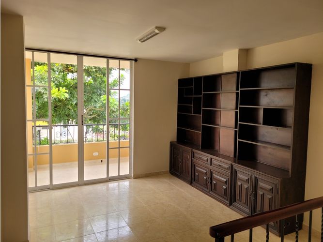 Casa de 5 alcobas en venta en Tribunas Corcega, Pereira, 400 m² · foto 23 de 24