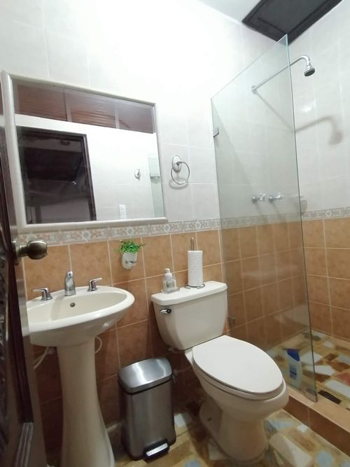 Casa de 4 alcobas en venta en Santa Teresita, Cali, 429 m² · foto 9 de 19